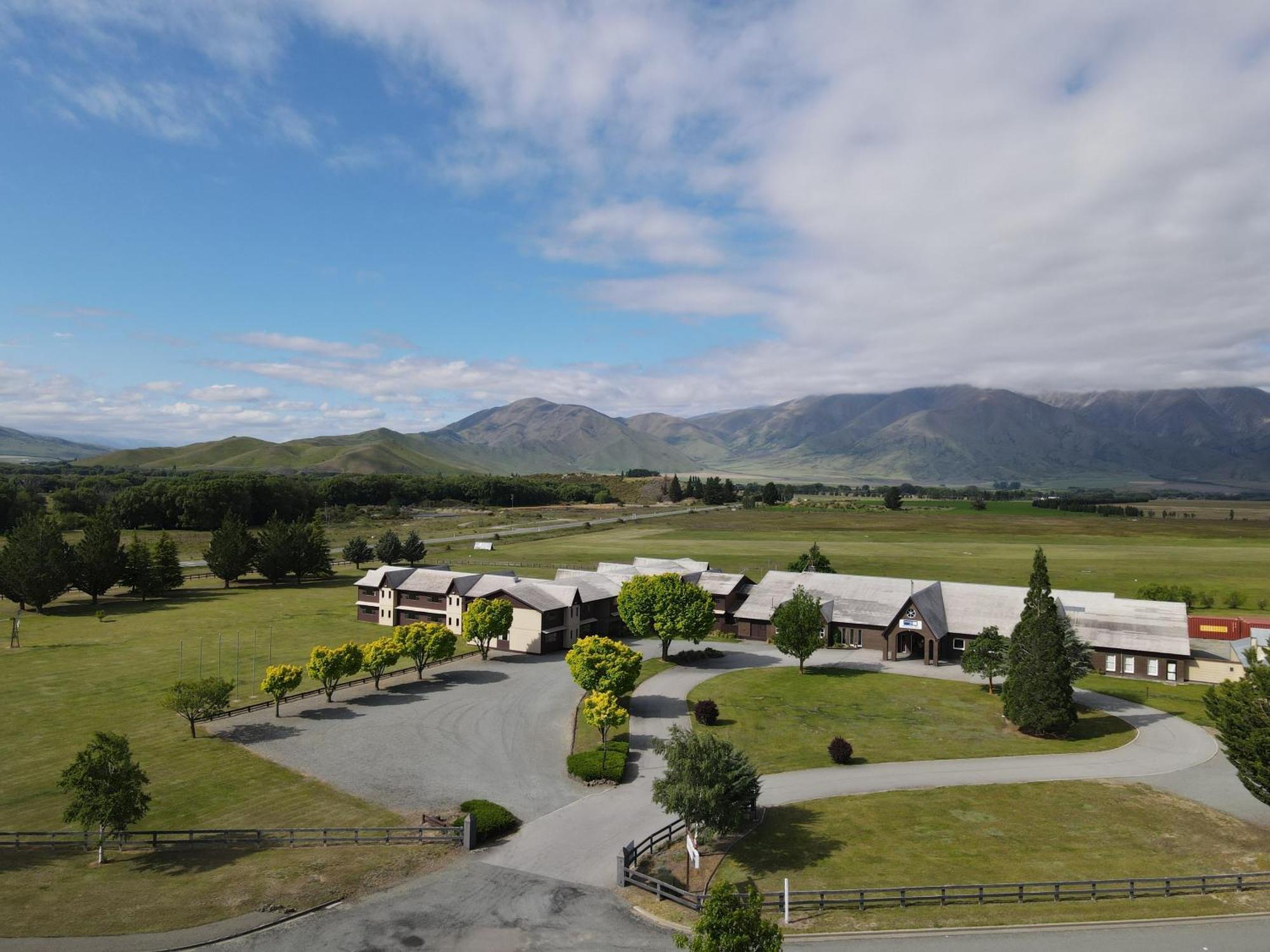 Countrytime Hotel Omarama Exterior foto